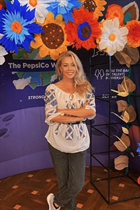 Mariée allemande elena de frankfurt avec Blond cheveux 43 ans photo-7