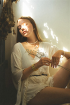 Bride from bangkok alina with Light Brown hair age 28 photo-7