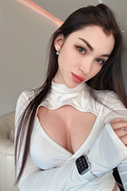 Hermosa chica ucraniana lisa de kiev con pelo Marrón oscuro y edad 24 photo-3