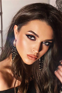 Beautiful Ukrainian bride viktoria from odessa with Dark Brown hair age 27