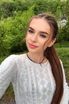 Beautiful Ukrainian bride yelyzaveta from kyiv with Light Brown hair age 20 photo-13