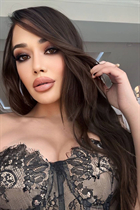 Fille ukrainienne simona de kiev avec Brunette cheveux, âge 29 photo-1