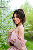 Ukranian bride iryna from london with Black hair age 25 photo-12