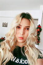 Single women in ukraine jazmin from medellin with Blonde hair age 26