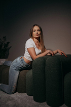 Beautiful ukrainian woman marina from sumy with Light Brown hair age 40 photo-2