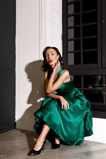 Ukrainian beauty anna from kiev with Light Brown hair age 33