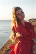 Hermosa mujer ucraniana alina de kiev con pelo Marrón claro y edad 33 photo-9