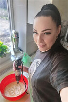 Wife from Ukraine marta from krivoy rog with Black hair age 41 photo-14