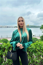 Ukrainian beauty vika from ternopol with Blonde hair age 25 photo-1