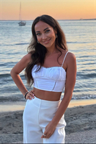 Dating a german girl victoria from munich with Light Brown hair 39 years old photo-1