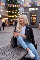 Jolie fille yevheniia de tbilisi avec Blond cheveux, âge 33 photo-7