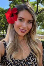 Femme parfaite yuliia de madrid avec Blond cheveux, âge 34