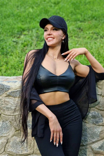 Ukrainian mail order bride daria from kharkov with Black hair age 32