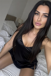 Ukrainian woman for dating alex from kyiv with Black hair age 31