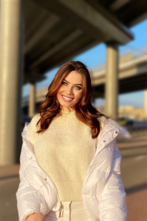 Ukrainian single woman katerina from kyiv with Dark Brown hair age 24