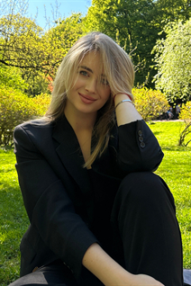 Ukrainian lady viktoriia from khmelnytskyi with Blonde hair age 22