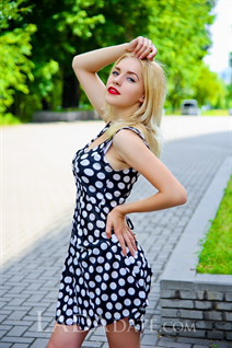 Ukrainian girl anastasia from zaporozhye with Blonde hair age 25