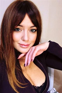Slavic women anna from kyiv with Dark Brown hair age 43