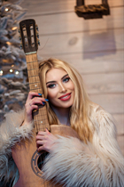 Rencontre fille ukrainienne anastasia de london avec Chatain clairs cheveux, age 23 photo-13