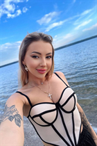 Meet Ukrainian girl veronika from mykolaiv with Black hair age 25 photo-33