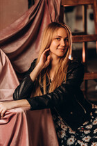 Beautiful woman of ukrainian tatiana from rivne with Light Brown hair age 33 photo-3