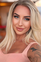 Superbe fille ukrainienne olha de sumy avec Blond cheveux, âge 45