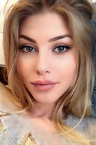 Novia de chicago irina con pelo Marrón claro y edad 31 photo-2