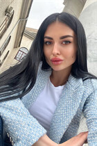 Slavic women yana from kiev with Black hair age 30 photo-1