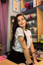 Jolie femme ukrainienne irina de ishmael avec Noirs cheveux, âge 26 photo-1