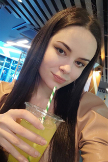 Date ukrainian anna from zaporozhye with Light Brown hair age 23