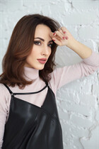 Dating a ukrainian woman larisa from kiev with Black hair age 43 photo-3