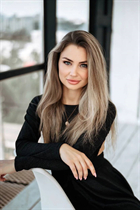 Chica ucraniana bonita olha de kharkiv con pelo Marrón claro y edad 36 photo-1