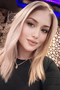 Jolie fille anna de philadelphia avec Blond cheveux, âge 29