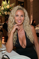Dating a german woman olena from baden-baden with Blonde hair 44 years old photo-14
