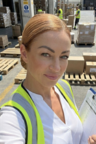 Femme parfaite olga de ricadi avec Chatain clairs cheveux, âge 42 photo-1