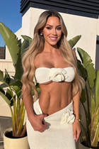 Bride from vienna vanessa with Blonde hair age 32 photo-8