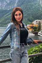 Perfect woman mariana from vienna  with Light Brown hair age 32 photo-4