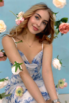 Dating a german girl varvara from berlin with Light Brown hair 20 years old photo-12