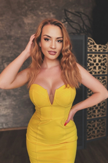 Encantadora chica ucraniana yulia de mykolaiv con pelo Marrón claro y edad 33
