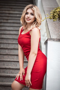A pretty woman russian tatiana from kiev with Blonde hair age 23