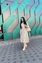 Girl in Ukraine larisa from kiev with Black hair age 48 photo-16