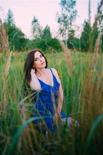 Hot ukraine girl julia from snovsk with Dark Brown hair age 37