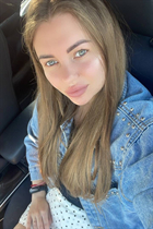 Pretty girl diana from vienna with Dark Brown hair age 27 photo-5