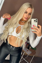 Dating a ukrainian woman anastasiia from kharkov with Blonde hair age 31 photo-13