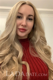 Women in ukraine ira from kiev with Blonde hair age 31