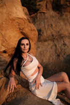 Single Ukrainian bride alina from odessa with Black hair age 28 photo-4