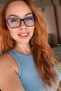 Jolie fille ukrainienne yaroslava de dnepr avec Roux cheveux, âge 31
