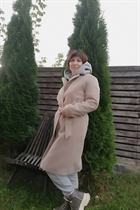 Date ukrainian natalia from s.vorozhba with Dark Brown hair age 45 photo-2