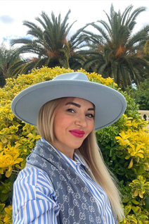 Mariée de nice angelica avec Blond cheveux, âge 48 photo-9