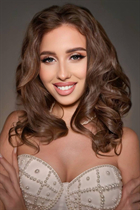 Beautiful woman of ukrainian daryna from kiev with Dark Brown hair age 21 photo-1